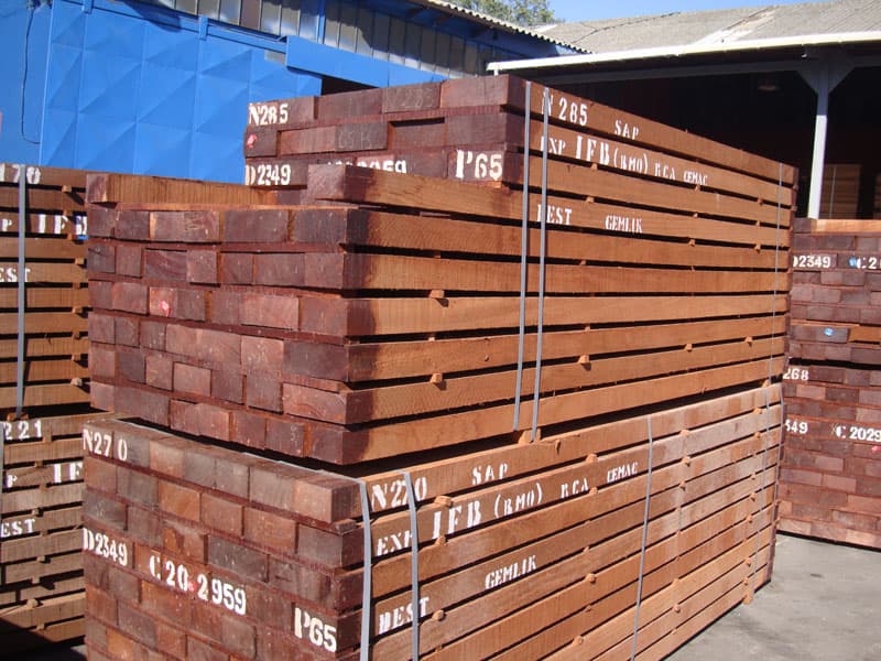 Sapelli lumber