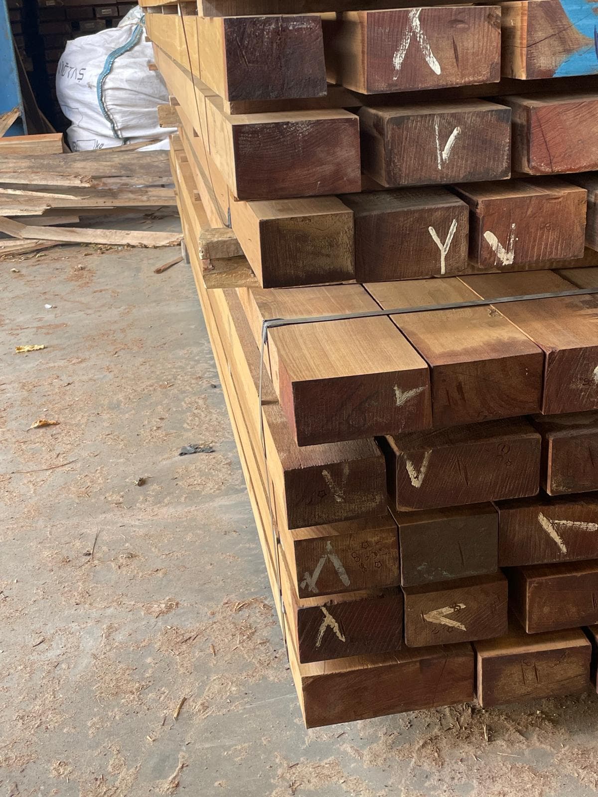 Teak kereste stoğu ve deck uygulaması - Bahar Timber
